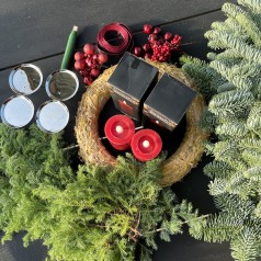 Bind-Selv Adventskrans - Klassisk rød med ledlys